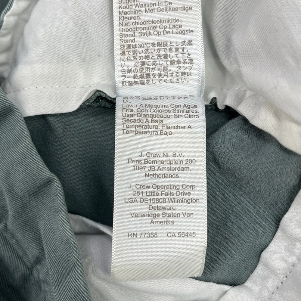J. Crew Men’s 9” Chino Shorts. Size 35